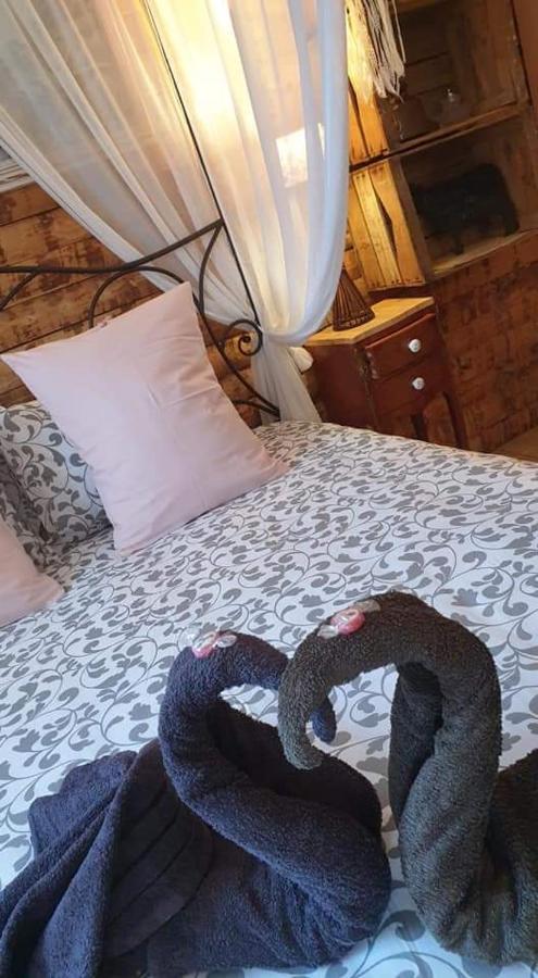 Chambre D'Hotes Le Petit Ranch Los Masos Bagian luar foto