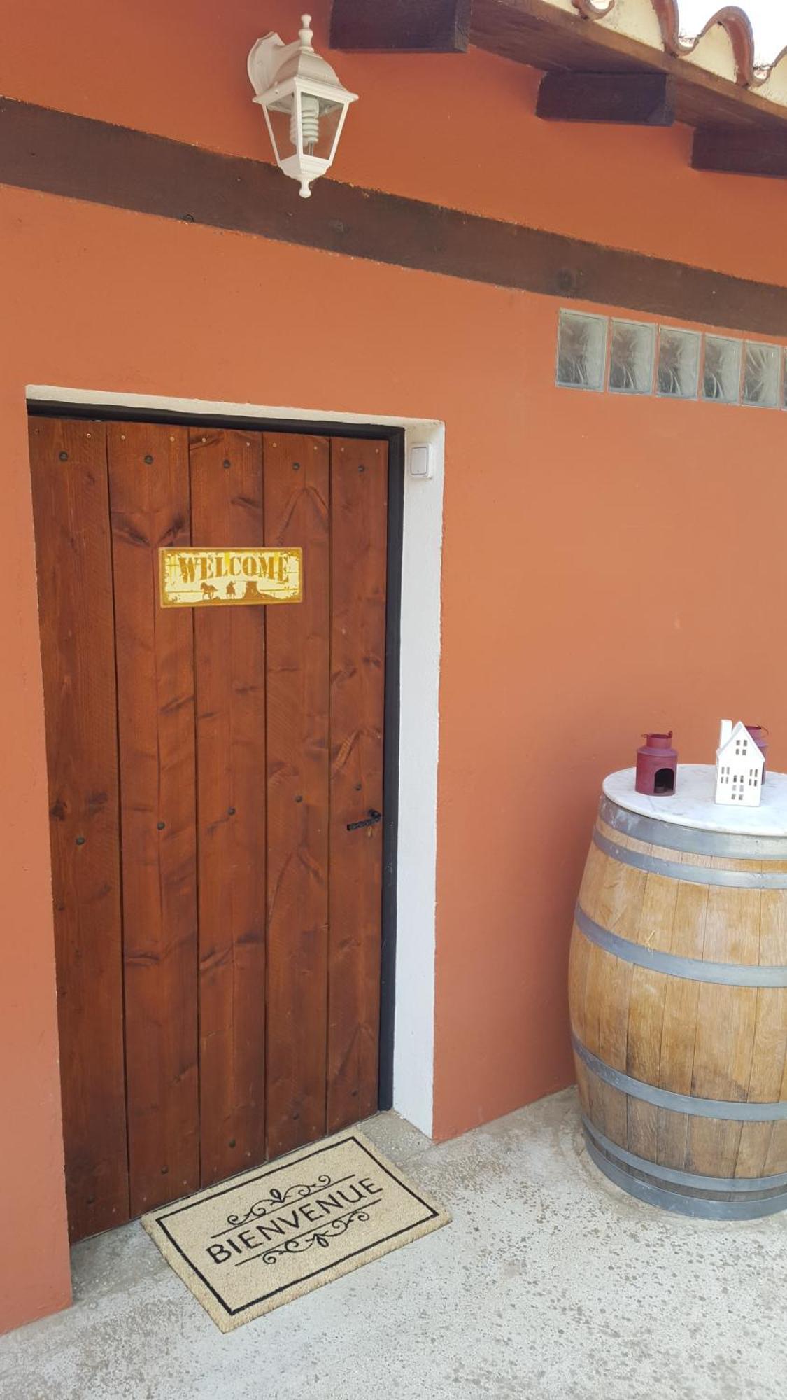 Chambre D'Hotes Le Petit Ranch Los Masos Ruang foto